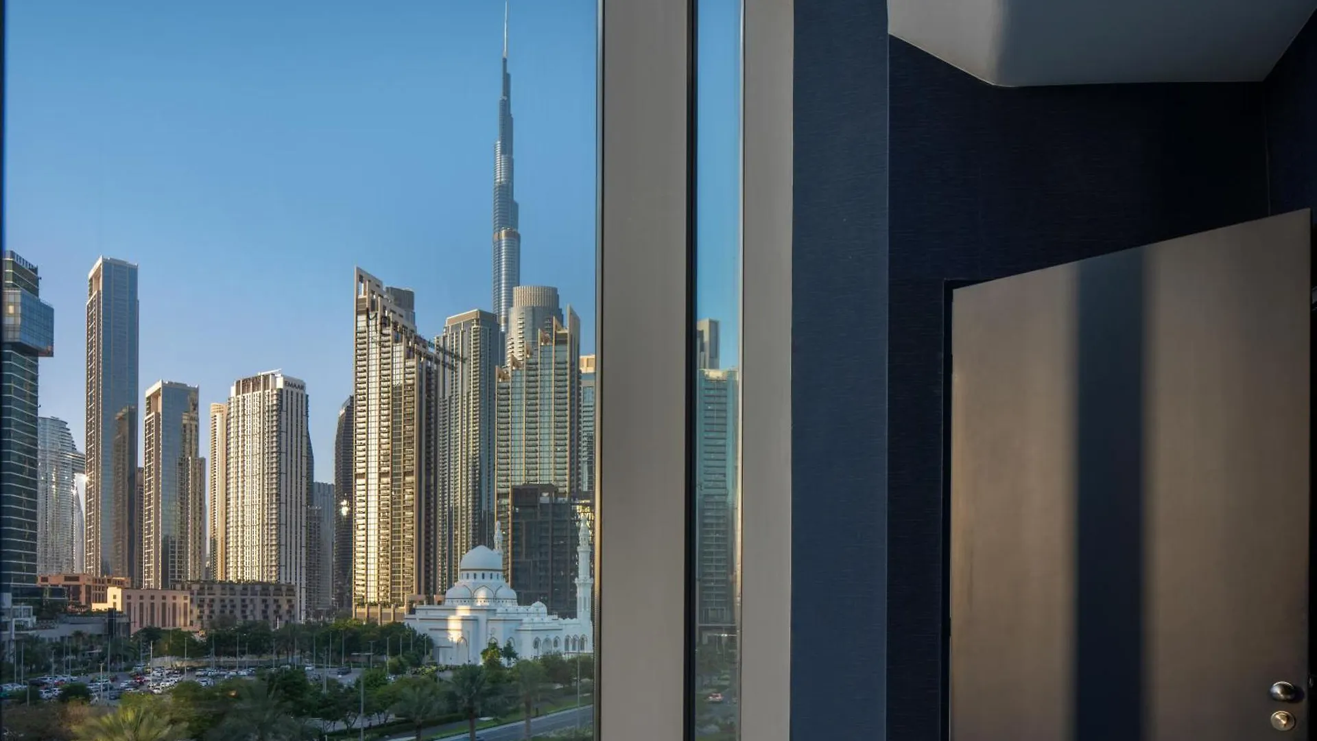 Me Dubai Residences United Arab Emirates